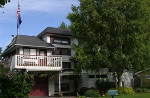 Camai Bed And Breakfast Анкъридж Екстериор снимка